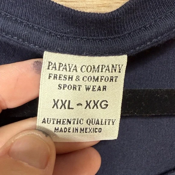 Papaya Women's Navy Graphic Tee with Turtle Design Size XXL - Picture 6 of 7